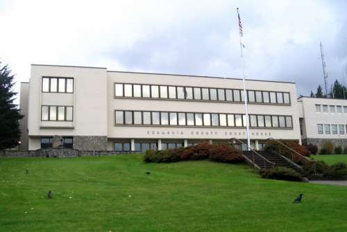 Skamania County Court House in Stevenson, Washington free photo