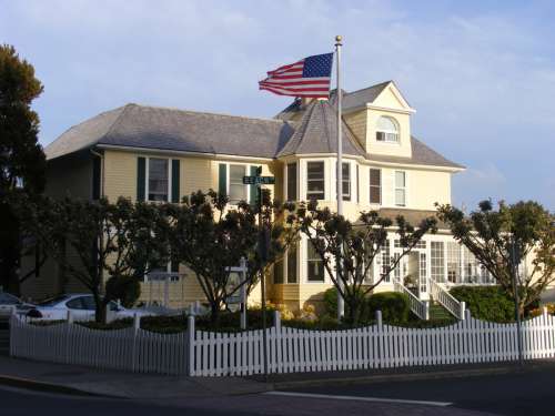 The Gilbert House in Seaside in Oregon free photo