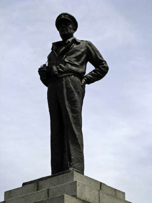 The statue of MacArthur at Jayu Park in Incheon, South Korea free photo