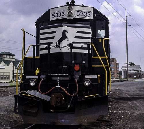 Train on tracks parked in Dover, Delaware free photo