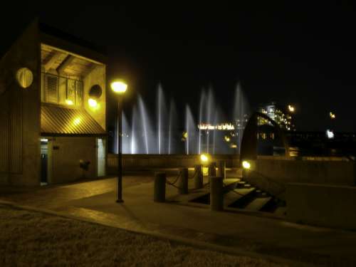 Tulsa's River Parks in fountains in Oklahoma free photo