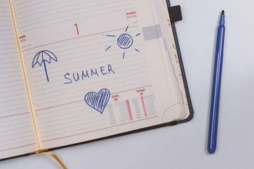 Diary with the words “Summer”