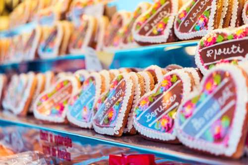 Typical European Gingerbread Hearts (Czech)