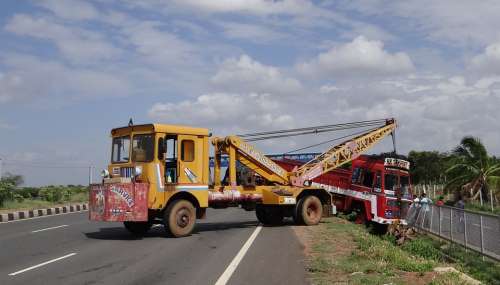 Accident Highway Road Crane Recovery Karnataka