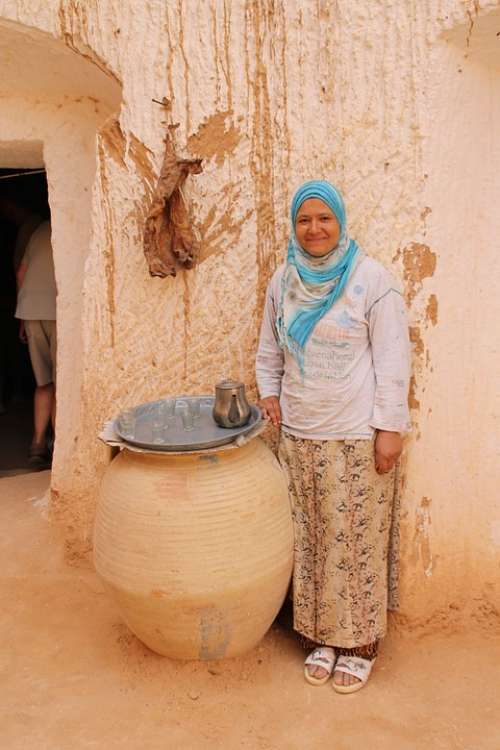 Amphore Tunisia Woman Culture Stone History