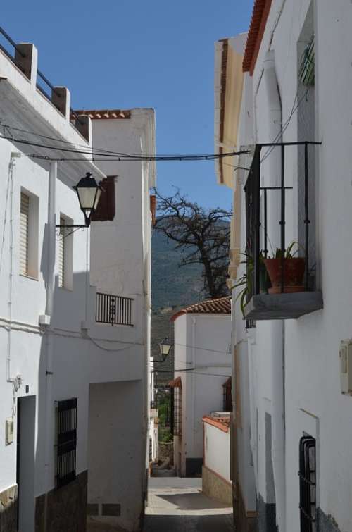 Andalusia Street White