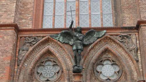 Angel Sculpture Monument Figure Church Faith