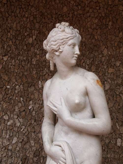 Aphrodite Venus Nude Goddess Sculpture Ancient