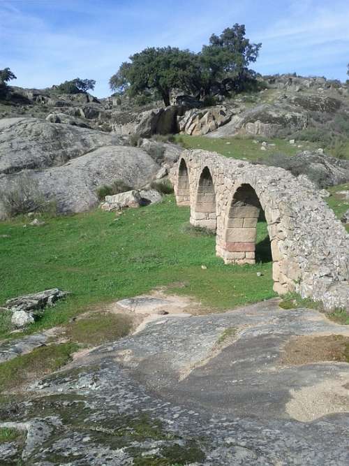 Aqueduct Plasencia Mount Bridge