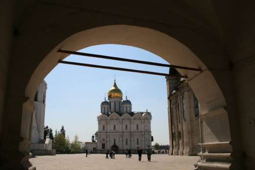 Arch Entrance Kremlin Tourists