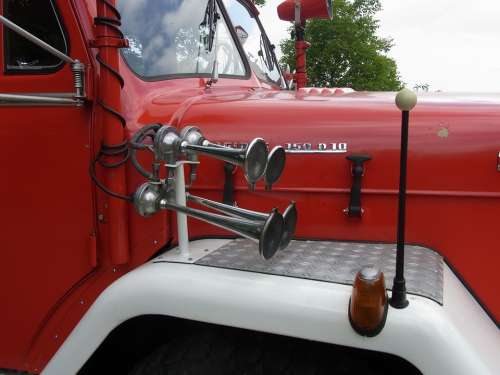 Auto Oldtimer Fire Signal Horn Red Fire Truck