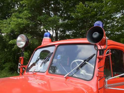 Auto Oldtimer Fire Red Horn Signal Blue Light