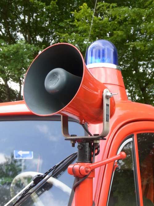 Auto Oldtimer Fire Red Horn Signal