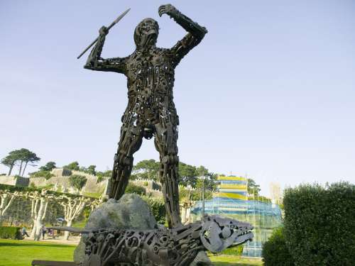 Baiona Paque Statue