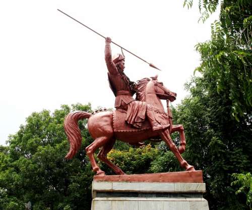 Bajirao Peshave Statue Pune Tourism