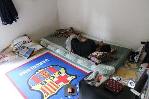 Barcelona Student Man Poor Sleep Boy