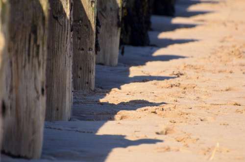 Beach Pillars Sun Shades Wood Macro Sea Yellow