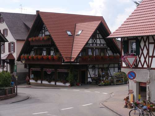Black Forest Fachwerkhaus Houses The Curve Of Road