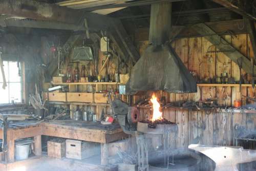Blacksmith Shop Workshop Craft Equipment Horseshoe