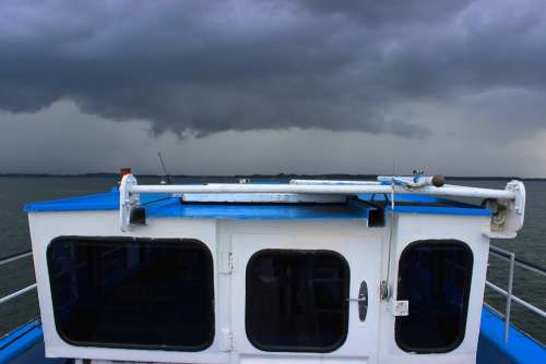 Boat Storm Clouds Dramatic Lake Atmosphere Sky
