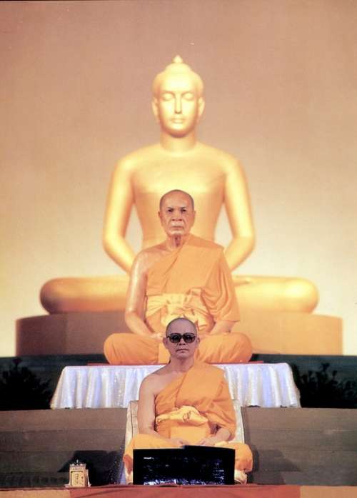 Buddhist Budhas Leader Wat Phra Dhammakaya Temple