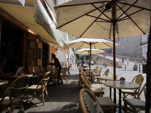 Café Pavement Cafe Al Fresco Umbrellas Tables
