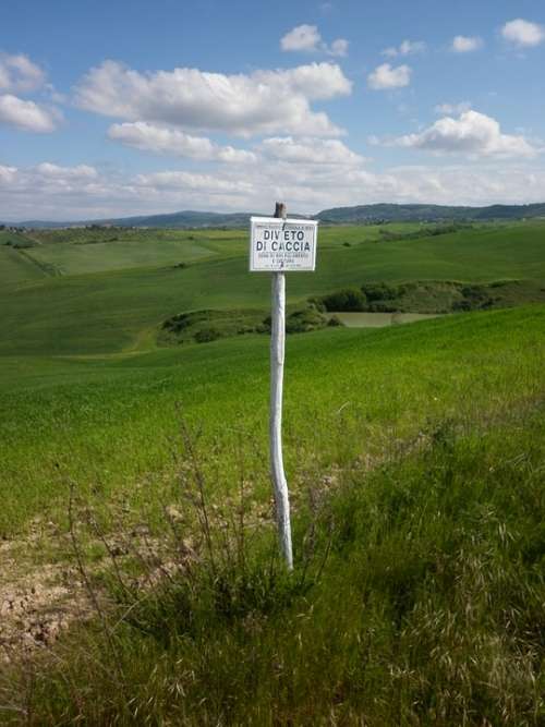 Campaign Tuscany Landscape