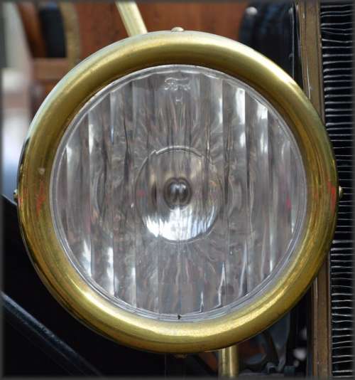 Car T-Ford Old Car Wheel Headlight Antique