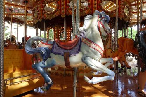 Carousel Caballito Fair Horse