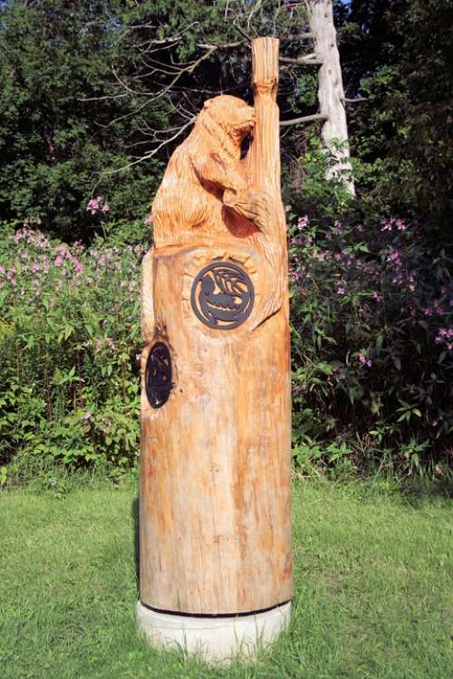 Carving Wood Carving Beaver Mammal Animal Canada
