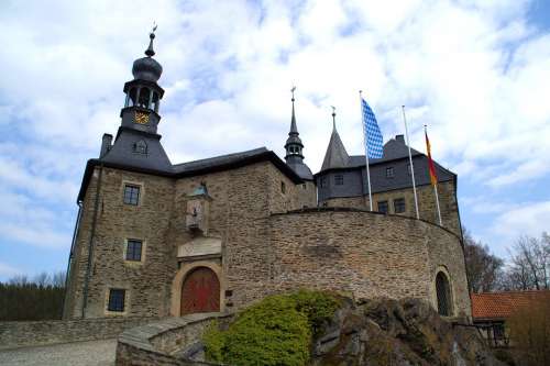 Castle Sky Clouds Historical Landmark Old Flags