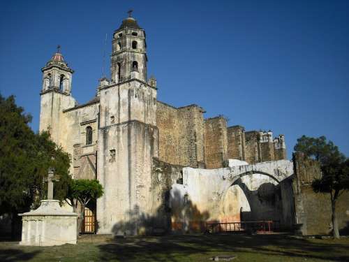 Cathedral Religious Catholic Building Hispanic