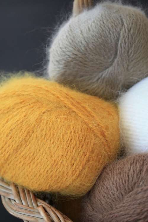 Cat'S Cradle Wool Angora Knit Fluffy Soft