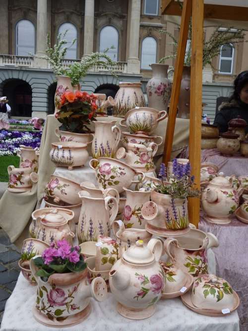 Ceramic Easter Unloading Fair