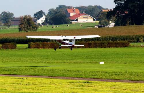 Cessna Airport Air Traffic Start Flying Sitterdorf