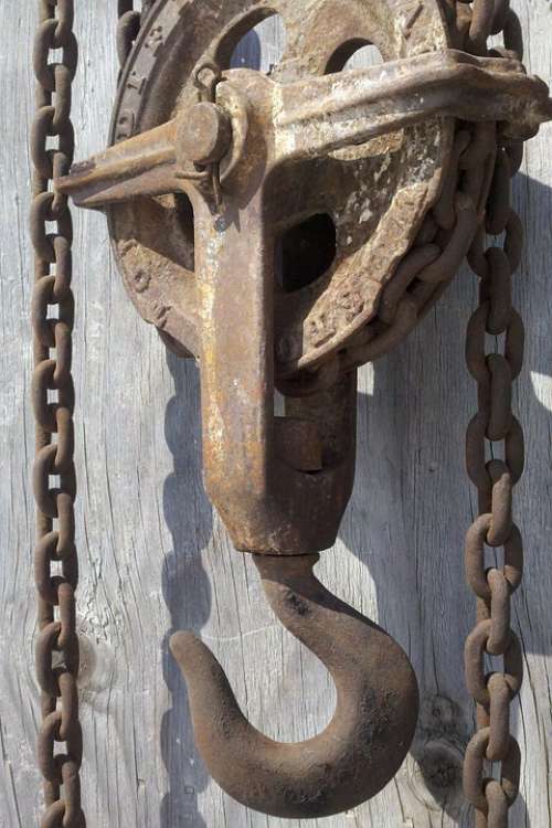 Chain Hoist Chain Pulley Hook Wood Rust Antique