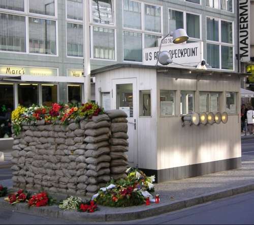 Checkpoint Charlie Barrack Berlin Wall Museum