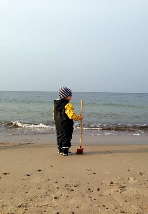 Child Baltic Sea Boy Sea Vacations Wide Thinking
