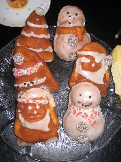 Christmas Snowman Pastries Cake Nicholas