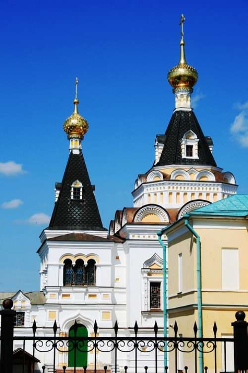 Church Building Cathedral Historic Golden Domes