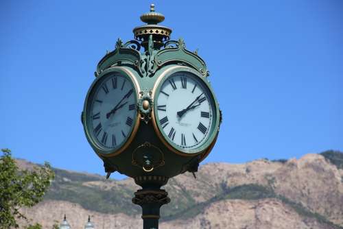 Clock Time Old Outdoors Historic Landmark