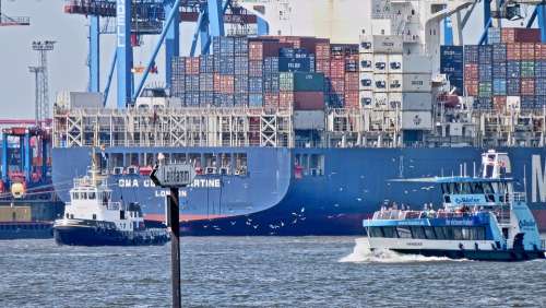 Container Ship Port Hamburg Elbe Container Tug