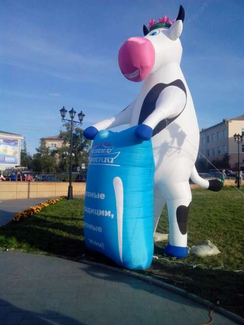 Cow Inflatable Day Milk