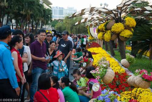 Crowded Human Faces Person People Flowers Flower