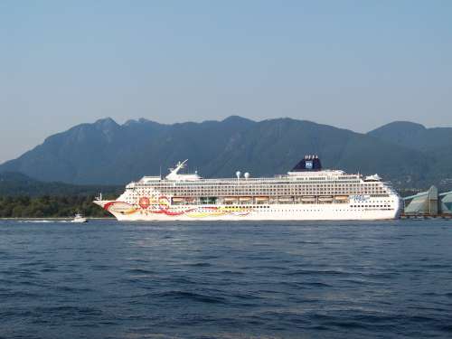 Cruise Cruise Ship Norwegian Cruise Ocean Travel