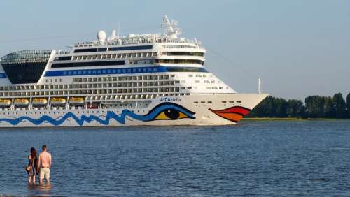 Cruise Ship Elbe Passenger Ship Travel Melancholy