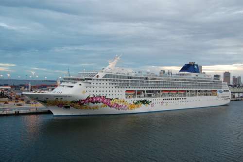 Cruise Ship Cruise Ship Norwegian Sky Travel