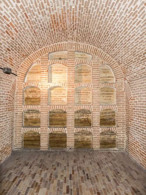 Crypt Church Banks Loneliness Bricks Madrid