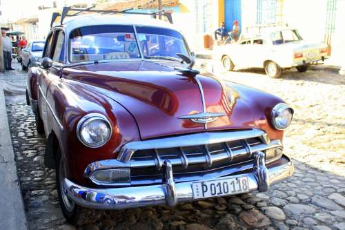 Cuba Auto Old Trinidad Red Car American