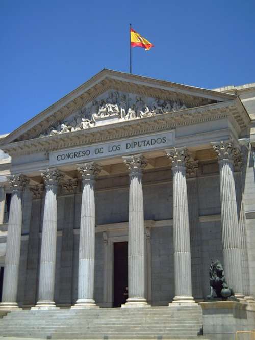Cuts Parliament Members Spain Madrid